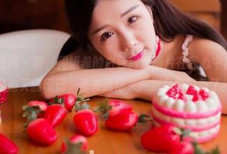 GIRLT果团网 – 喂，周妍希的白色高清图片在我心中留下了个不可磨灭的印记，看来我得来一张我的同款了！