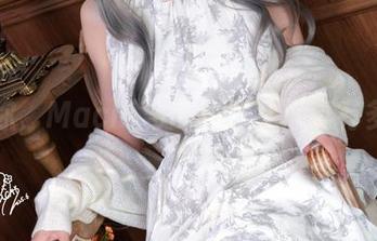 就问你，Machi马吉的修女写真有多撩？