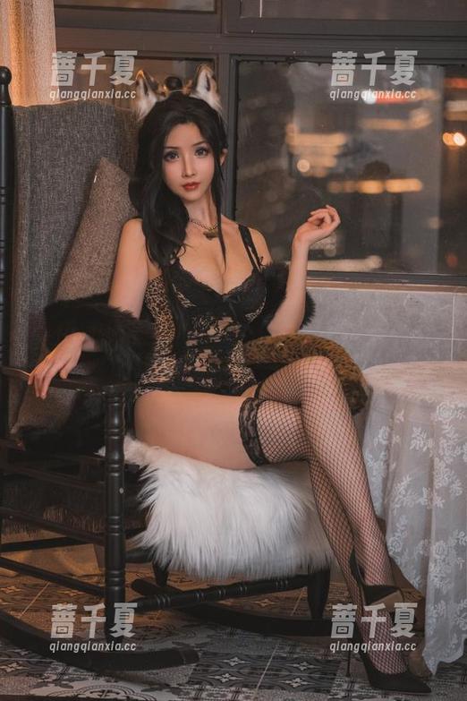 Rioko凉凉子紫式部泳装资源，真的有点玩味，结果却又有点像…