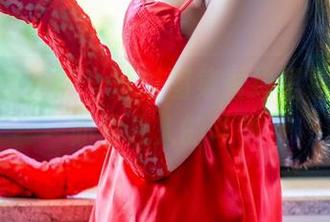TGOD推女神 – 透过图集看绮里嘉，女神亦是凡人的斗争