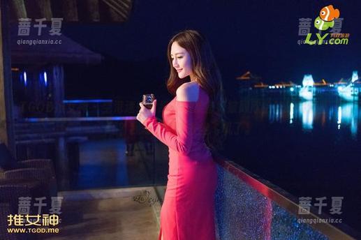 TGOD推女神 - 空港迷失壁纸，你准备好被顾欣怡的探险惊喜了吗？我现在就想去坐飞机了。