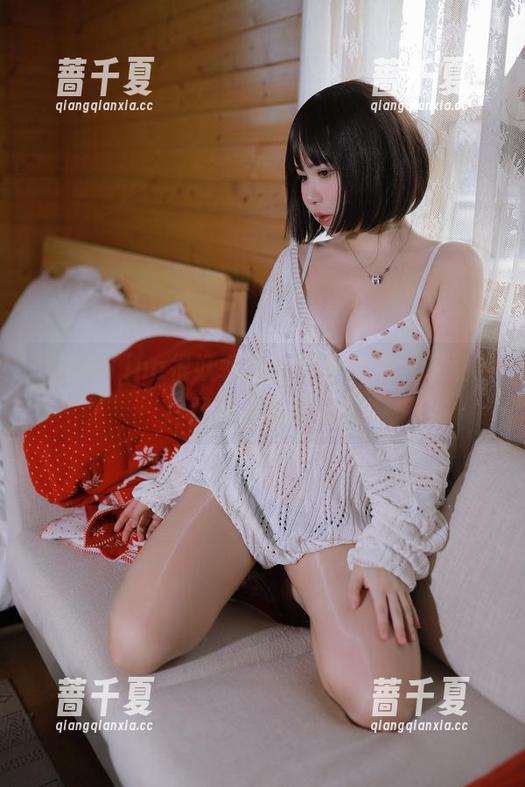 黑白与Tina很妖孽呀，接下来你会发现照片居然是免费的噢