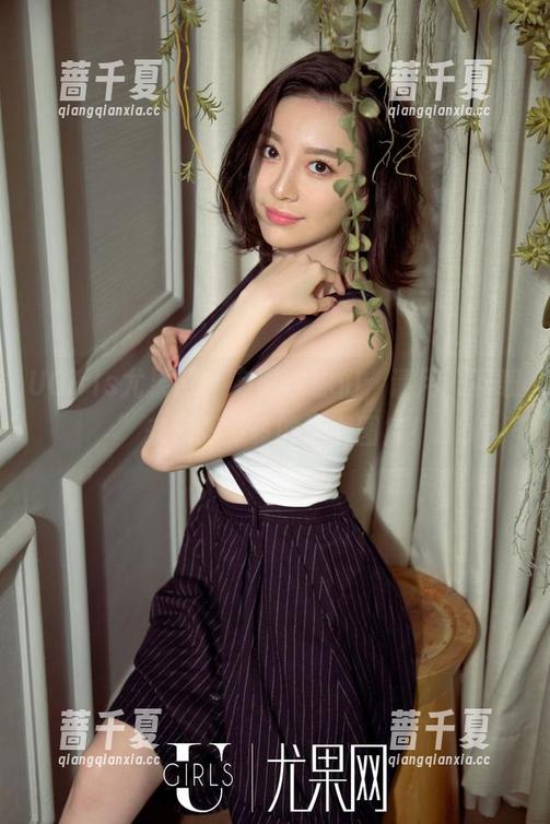 UGirls尤果网 - 有事求你们，请用“下载”来换张多多的修女图库！