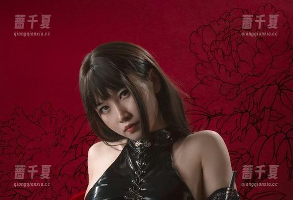 一件毛衣，如何唤起Uki雨季的桀骜不驯，原图宛如时间的涟漪，回味无穷，让人想沉浸。