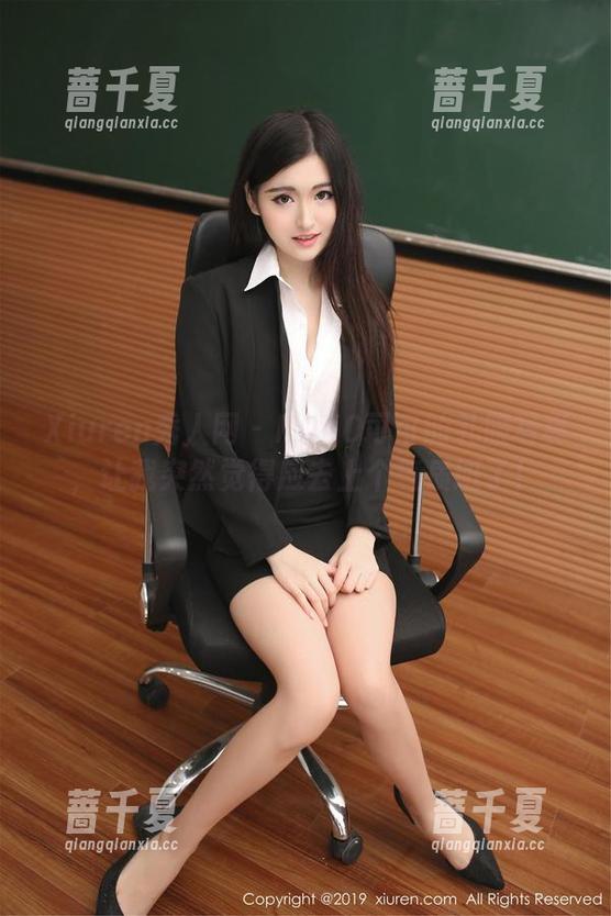 Xiuren秀人网 - KOKO可可的礼服写真，让我突然觉得应去上个气质班了！