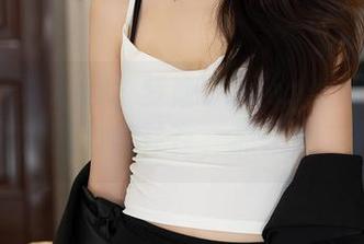 Xiuren秀人网 – 梦娜Vanessa化身秘书：美图和小心机并存，抓紧别走神哦！
