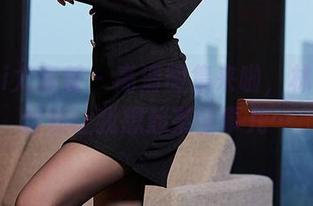 YouMi尤蜜荟 – 高清图集来啦，林茵茵的丝袜让我想起某些事儿…