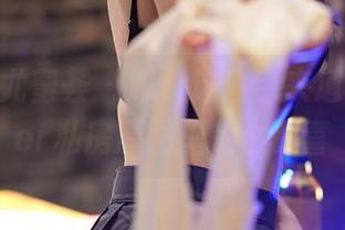 YouMi尤蜜荟 – 哦，这白色夹道：玥儿玥er私房原图里的小惊喜