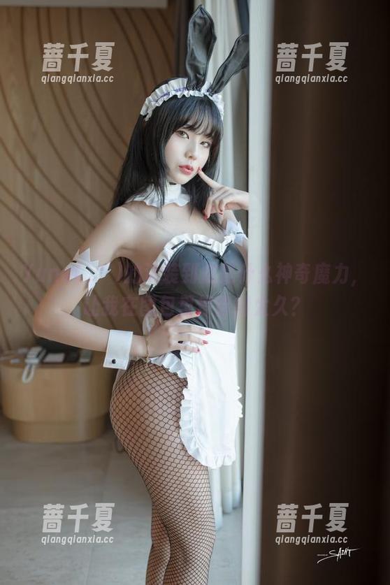 Yuna(윤아)的泳装到底是什么神奇魔力，让我在图包里停留得太久？