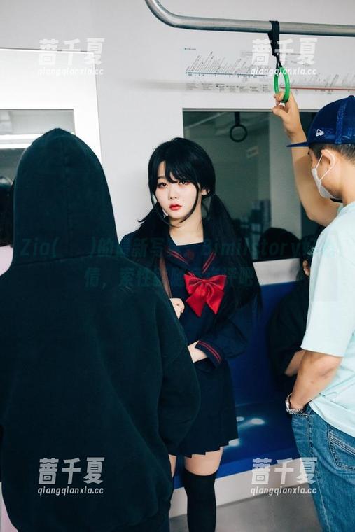 Zia(지아)的最新写真：Bimilstory好心情，索性就随意点评吧。