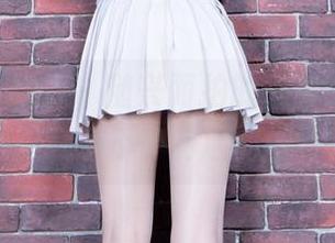 beautyleg – 随兴而拍的黄苇萱，连衣裙里藏了不少有趣的图片。