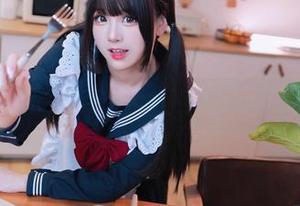 miko酱吖的户外写真图集，让我不自觉想问她心里在想什么！