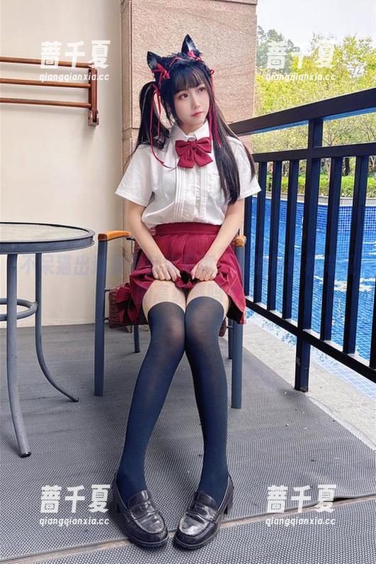 不呆猫出道旗袍御姐写真：真的是轻松驾驭的高级感吗？