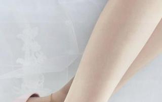 丽柜 – 写真照里，竟然有这样的“钟情”，御姐们居然聊天我也不想插嘴了。