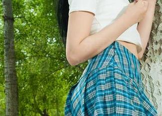 丽柜 – 白裙和露露，分享这一齐的写真里的美美与滑稽，谁说只能有一种风格？