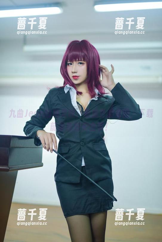 九曲Jean的精灵村：最魔性的套图，下载前请系好安全带！