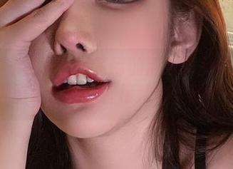 微密圈 – 想要在于芷晴的清纯作品中找到那种微妙的甜，直接就去下载吧！