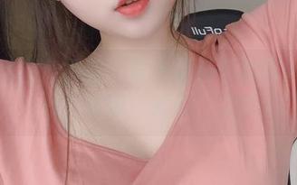 比基尼全套图包：依依超级懒教你如何在七夕找到‘爱心’之路
