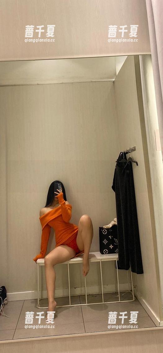 微密圈 - 俏妞qiaoniu66的飙车选手之旅：下载这本写真集，别错过！