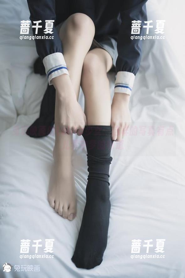 兔玩映画的Lolita少女：这样的写真有点儿梦中梦的味道