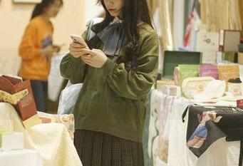 初夏女神 – 喜欢吗？点点最新作品的假日氛围就是这么自在