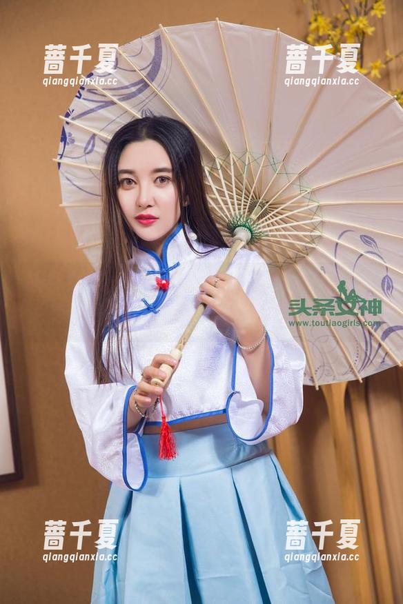 头条女神 - 不要错过免费的豹纹套图，听说美纳子有点意思，我自己也情不自禁了