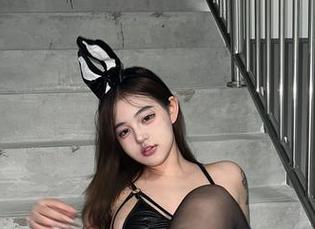 微密圈 – 看小优优子的圣诞限定私房写真，一言不合就是温柔暴击！