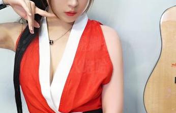在线合集：小女巫露娜在海边，风有点恼火哈哈