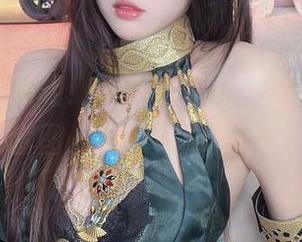 比基尼新亮相！小小奶瓶儿又来了，最新套图，有点小犀利哦！