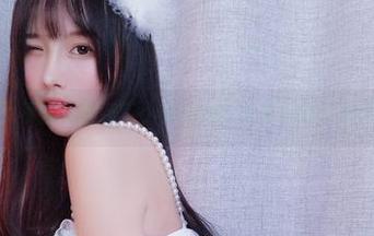 谁说修女不能有创意？小小奶瓶儿的写真让人眼前一亮！