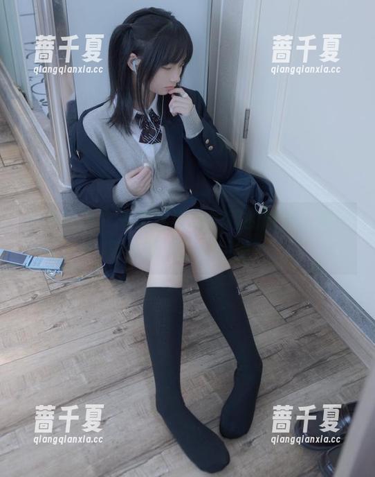 少女秩序 - 千澄穿着体操服的原图，要不要给我点时间缓缓？