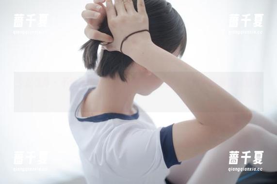 少女秩序-小葵 少女秩序 - 不愧是小葵,婚纱照竟然拍得比我高中班级照还好看!