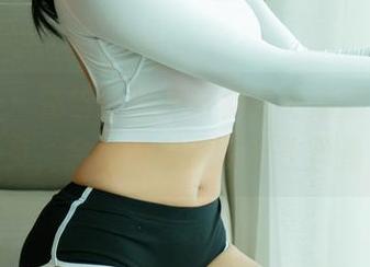 尤果网 – 警告：观看青树的体操服图片，后果自负，会让你对锻炼产生严重误解！