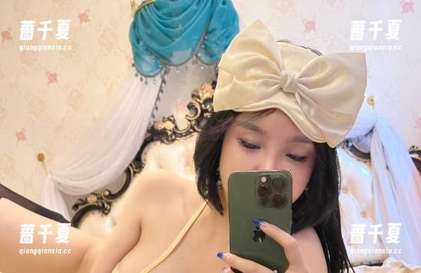 微密圈 - 张鑫baby的22年，私拍图集：时间竟然把我瞧得这么透