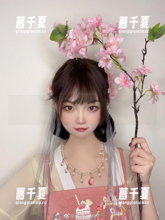 戚顾儿黑丝套图来啦！你猜会不会是免费的一整天？