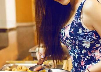 推女神 – 王婉悠Queen教你如何优雅地玩女仆，这就是她的套图资源！