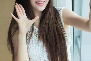 推女神 – 莫雅淇内衣最新照片，不知道的还以为是走错了风格。