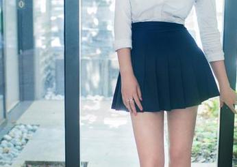 推女郎 – 看，土豆姐的最新图片学妹出镜，小心被吸引哦！