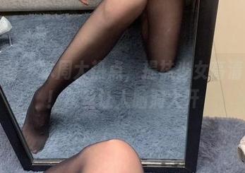 微密圈 – 本周大热点，提袜少女高清呈现！灰丝让人脑洞大开