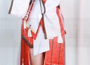 原图里的魔女姐姐，朝雾爱的尝试，这风格……不太能get。