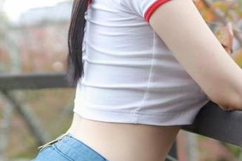 模范学院 – 这不是普通的壁纸，原图里的柳侑绮Sevenbaby学姐这么有戏！