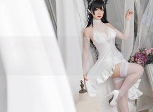 嗨，大家在线收听樱落酱w新资源，看看“爱宕花嫁”会不会不小心把你晃晕！