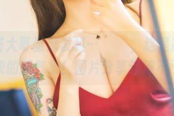 洛丽塔大哥瑟瑟发抖…هاي，这是高跟鞋带来的新气象！图片分享这波不亏。