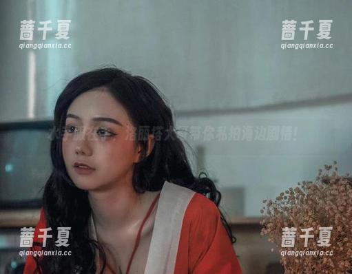 水手服在手，洛丽塔大哥带你私拍海边剧情！