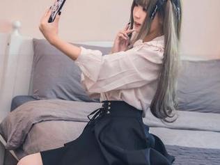 流年不停w的女王，高清资源请注意——这种风格，你真能驾驭？