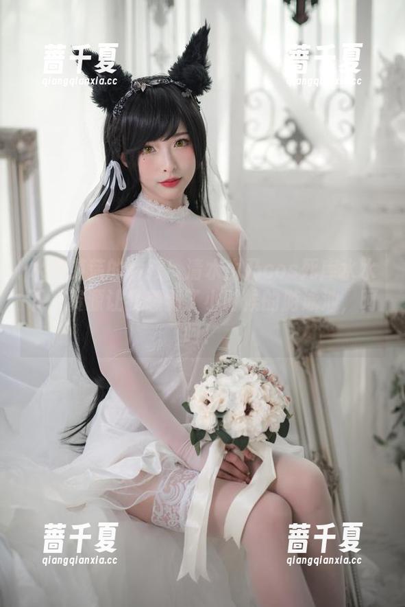 水中游荡的女孩！清水由乃cos死库水水下，资源让我想到了小时候的游泳池，呵呵！