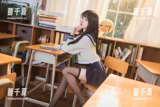 炸蛋Boom又来了：看“庄园女仆”美图超甜的套图，我真是被“尤蜜”惊艳了