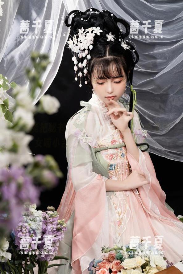 爆机少女喵小吉 竟然能把秘书cos得这么有意境,爆机少女喵小吉,你是不是开挂了?