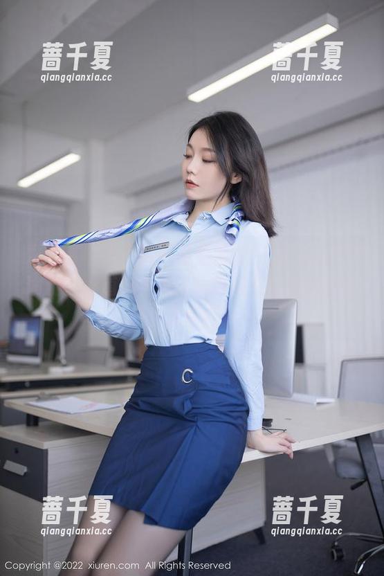 秀人网 - 唔，这可是最新的！lingyu69瑜伽，难道所有的优雅都藏在了这些柔韧之间？