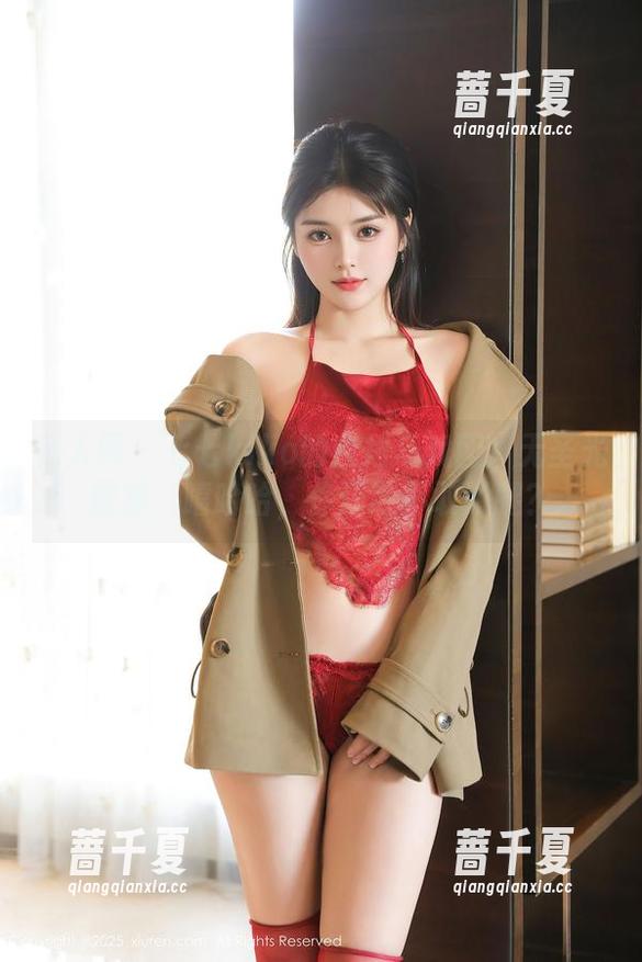 秀人网 - 七七kiko的白裙马戏团：无圣光图集，嘻哈哈，你还敢不敢脱腿？